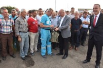 TEMİZLİK GÖREVLİSİ - Başkan Eşkinat Temizlik Personeli İle Bayramlaştı