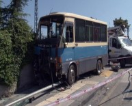 HASıRCıLAR - Başkent'te Freni Patlayan Dolmuş Kaldırıma Çıktı Açıklaması 2 Yaralı