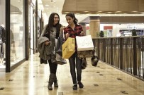 BAYRAM HAVASI - İndirim Fırsatları İle Piazza'da İki Bayram Bir Arada