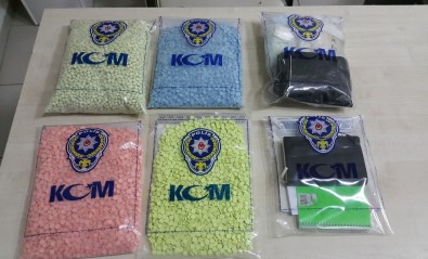 İzmir'de Uyuşturucu Tacirlerine Darbe