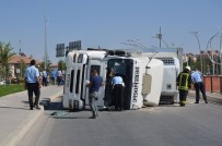 PİRİ REİS - Karaman'da Çekici Devrildi Açıklaması 2 Yaralı