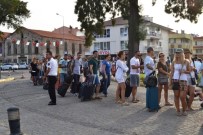 FERİBOT SEFERLERİ - Midilli'ye Tatilci Akını