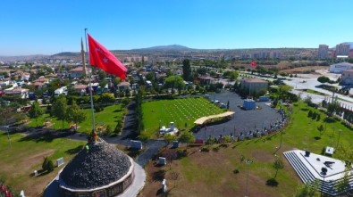 Nevşehir Belediyesi 15 Temmuz Şehitler Anıtı Yaptı