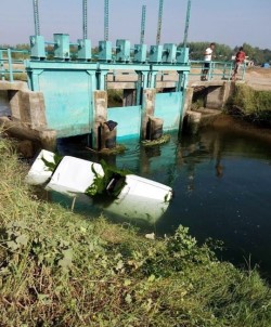 Otomobil Sulama Kanalına Düştü Açıklaması 1 Ölü