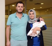 KALP AMELİYATI - Prematüre Cemre Bebekten Ailesine Bayram Hediyesi