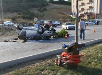 AYDINLATMA DİREĞİ - Samsun'da Otomobil Takla Attı Açıklaması 1 Yaralı