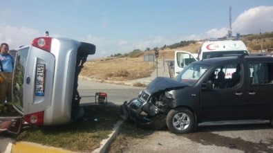 Bandırma'da Trafik Kazası Açıklaması 2 Yaralı