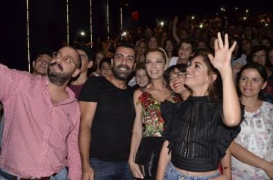 El Değmemiş Aşk'ın İzmir Galası Yapıldı