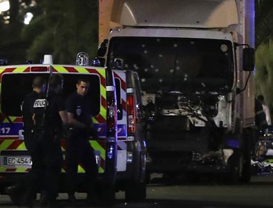 Fransa'da terör saldırısı riski en yüksek seviyede