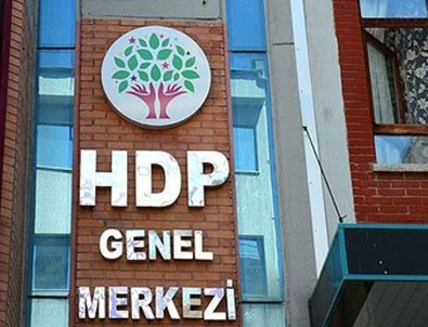 HDP'den 28 belediyeye kayyuma tepki