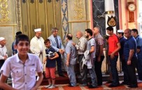 Başkan Demircan Vatandaşlarla Ve Çocuklarla Bayramlaştı