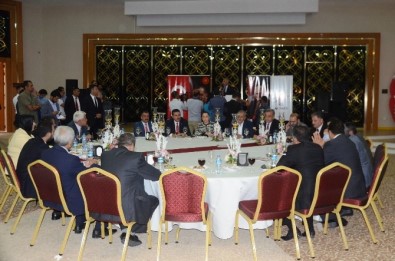 Malatya'da AK Parti'de Bayramlaşma Töreni