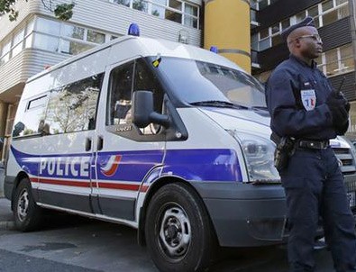 Fransa'da 3 DAEŞ militanı tutuklandı