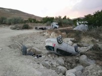 Sivas'ta Trafik Kazası Açıklaması 3 Yaralı