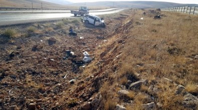 Sivas'ta Trafik Kazası Açıklaması 5 Yaralı