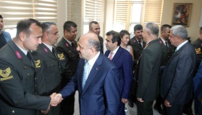 Bakan Işık Ve Başkan Karaosmanoğlu, EDOK, Jandarma Ve Polis Teşkilatıyla Bayramlaştı