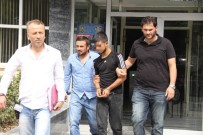 ATAKENT - Kavgayı Ayıran Genci Kazara Bıçakladı