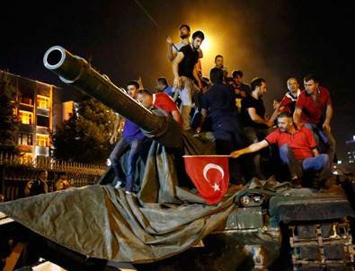 Pollmark'ın 3 bin kişiyle 15 Temmuz anketi