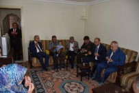 HÜSEYİN UYAR - Salihli Protokolünden Şehit Ailelerine Bayram Ziyareti