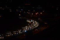 DEVLET MEMURLARı - Tatilcilerin İstanbul'a Dönüş Çilesi Başladı