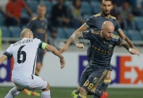 GREGORY VAN DER WIEL - Kjaer Fenerbahçe'yi İpten Aldı