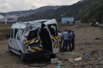 Trabzon'da Bayram Dönüşü Trafik Kazası Açıklaması 12 Yaralı Haberi