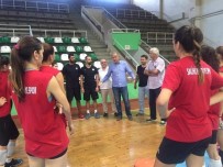 AKIF ÜSTÜNDAĞ - Voleybol Federasyonu'ndan Salihli'ye Sürpriz Ziyaret