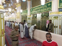 ABDÜLMECIT - Hacılar Mescid-İ Nebevi'de Hasret Gideriyor