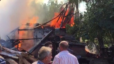 Yangının Büyüklüğünden Panikleyen İtfaiye Eri Kalp Krizi Geçirdi