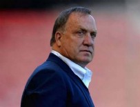DICK ADVOCAAT - Advocaat 3 yıldızın biletini kesti