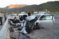 HACıHAMZA - Karşı Şeride Geçen Otomobil İki Araca Çarptı Açıklaması 7 Yaralı