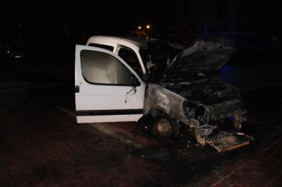 Konya'da 1 Saat İçinde 7 Araç Yandı