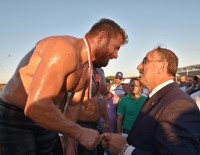 AYDıN DEMIR - Yalıntaş'ın Başpehlivanı İsmail Balaban