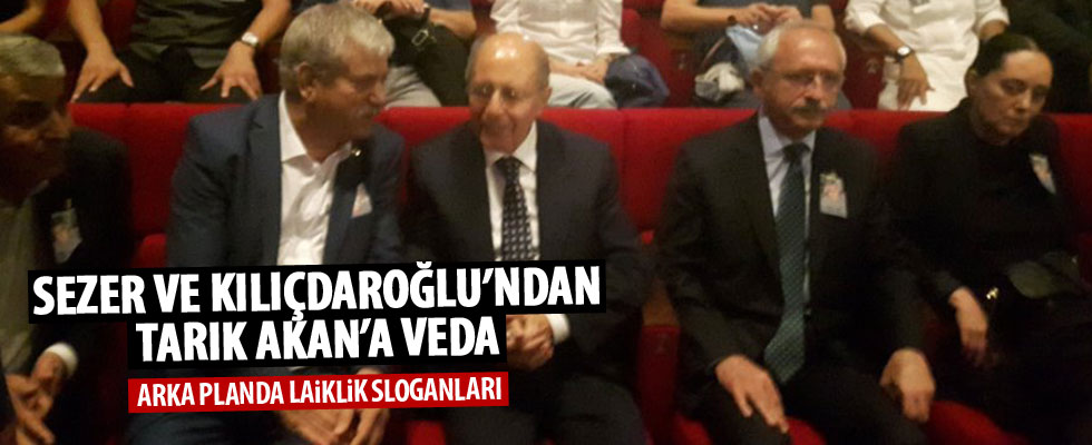 Ahmet Necdet Sezer alkışlarla karşılandı