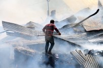 SAMANLıK - Bayramı Evsiz Geçirdiler