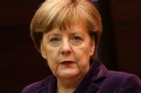 YEŞILLER PARTISI - Merkel tarihinin en ağır yenilgisini aldı