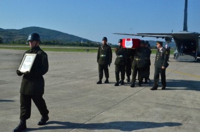 Zonguldaklı Şehit Uzman Çavuş Son Yolculuğuna Uğurlandı
