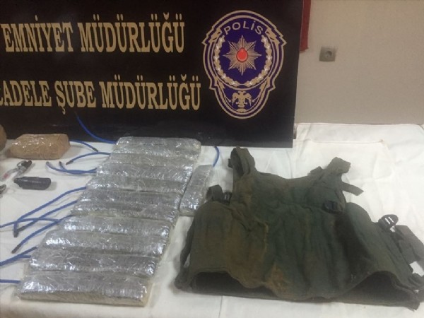 Eylem hazırlığında 2 canlı bomba yakalandı