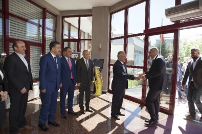 Atatürk Üniversitesi Bayramlaşma Geleneğini Sürdürüyor