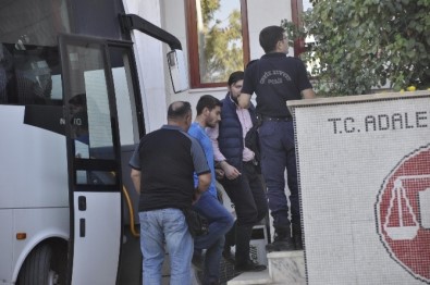 FETÖ'den Gözaltına Alınan 28 Kişi Adliyeye Çıkarıldı