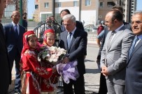ŞEHİT BABASI - Kayseri'de İlk Ders Zili 17 Bin Öğrenci İçin Çaldı