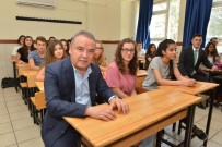 ÖĞRENCİ VELİSİ - Konyaaltı Belediye Başkanı Muhittin Böcek Açıklaması 'Eğitimde Çıtayı Yükselttik'