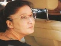 NURGÜL YEŞİLÇAY - Nurgül Yeşilçay'ın saçları dökülüyor