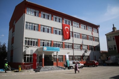 Osmangazi'den Öğrencilere Çanta, Okula Kütüphane