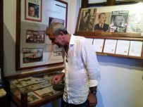 BIRGI - Dünyanın En Küçük Kitabını ÖYKAM'a Bağışladı