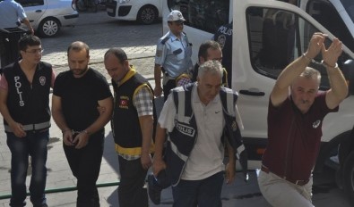 FETÖ Kapsamında 1'İ Doktor 7 Kişi Tutuklandı