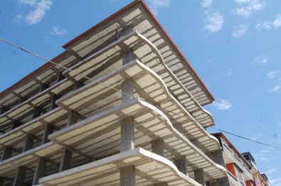 İntihara Kalkışan Genci Kaymakam İkna Etti