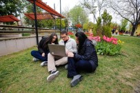 ÖRNEK ŞEHİR - Sincan Parklarında İnternet Keyfi