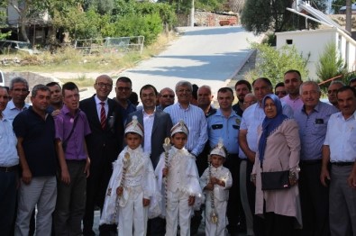 Sünnet Şöleninde 50 Yıl Önceki Gelenek Yaşatıldı, Keşkek Dövüldü