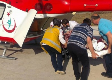 Beyin Kanaması Geçiren Kadın Ambulans Helikopter İle Hastaneye Nakledildi